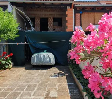 Prodaja kuće u nizu, Nova Vas ( 2km ) 201 m2 - cover