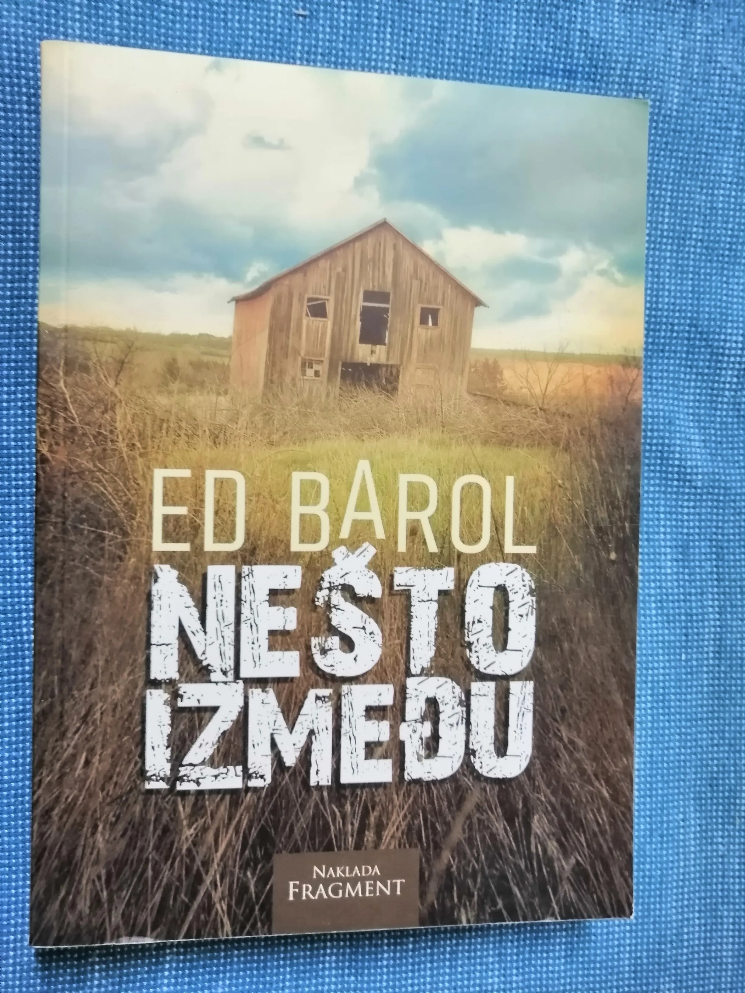 Ed Barol – Nešto između - cover