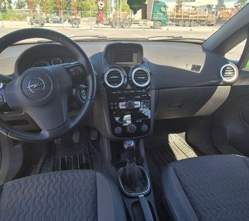 Opel Corsa 1.3 CDTI - cover
