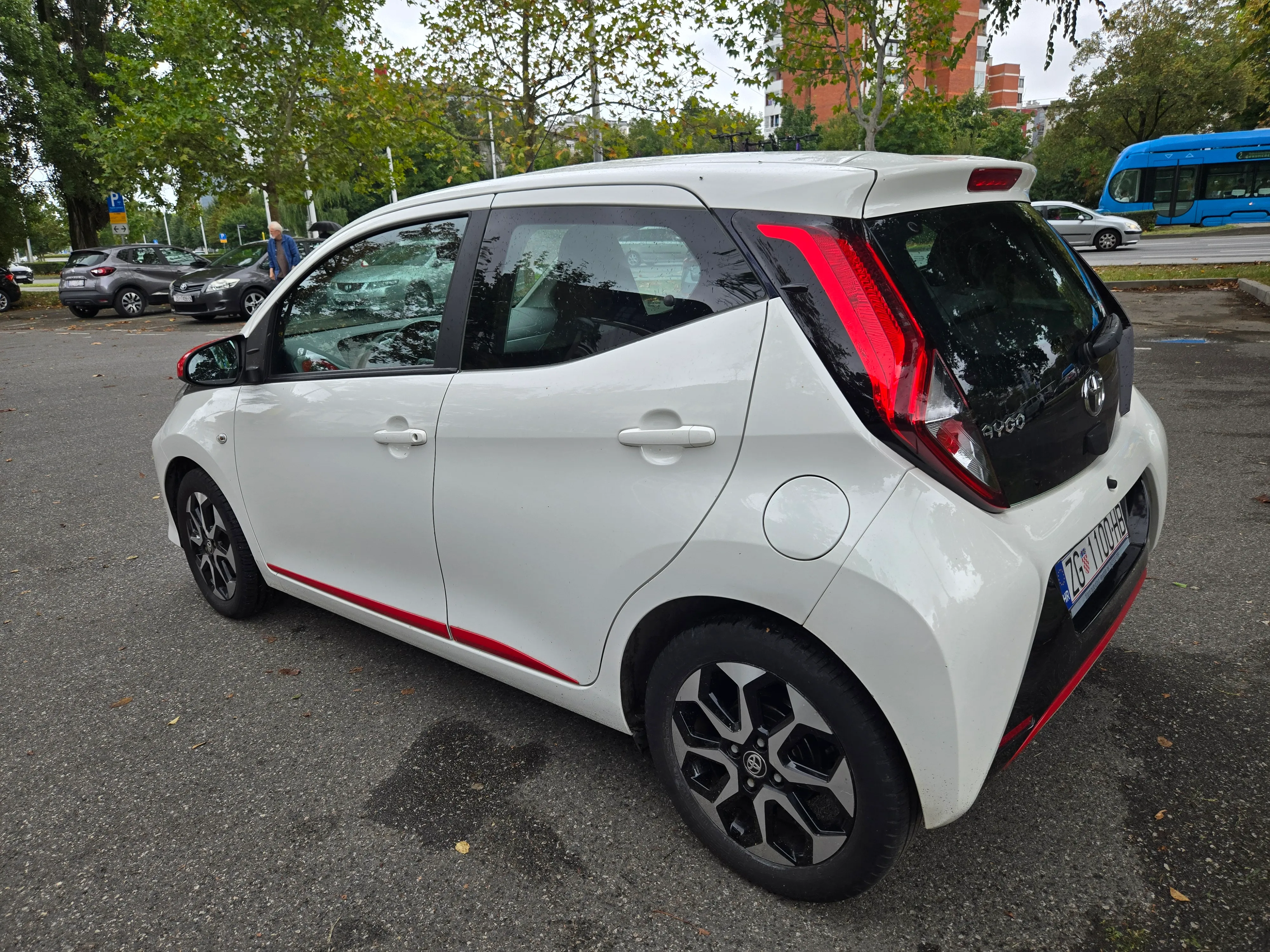 Toyota Aygo 1,0 - cover