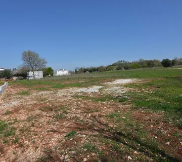 KAŠTELIR-GRAĐEVINSKO ZEMLJIŠTE NA PRODAJI - cover