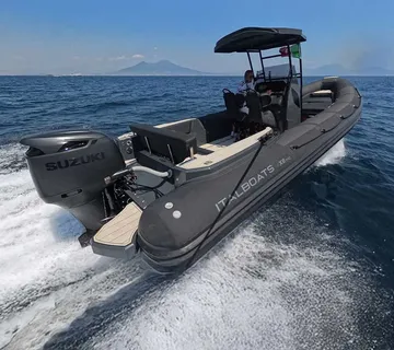 Plovilo XRIB X8 - cover