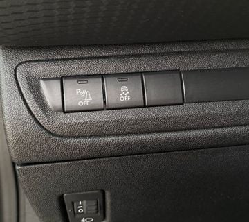 Peugeot 2008 1,2 PureTech | STYLE | NAVI | TEMPOMAT | PDC | JAMSTVO | - cover