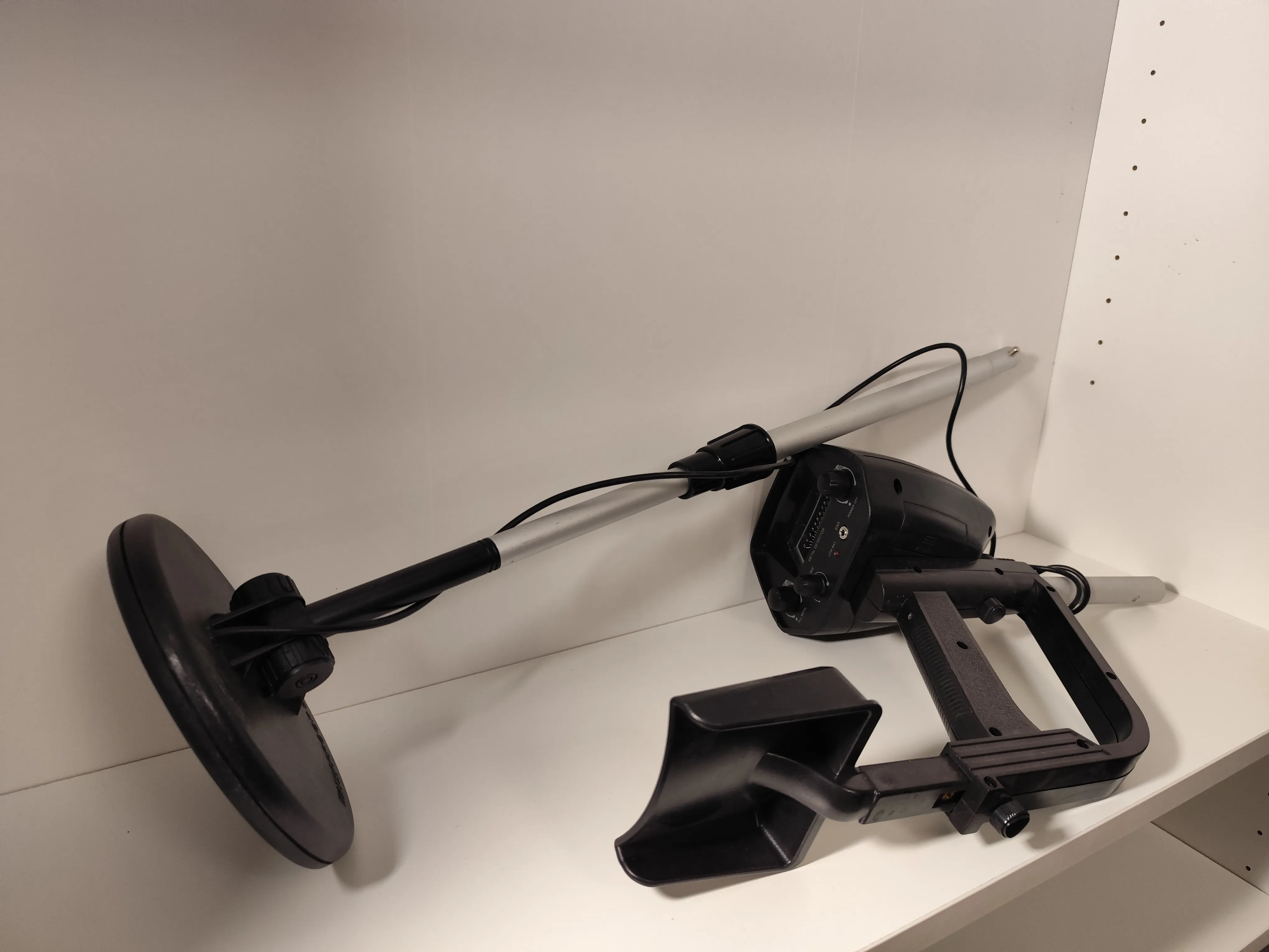 DETEKTOR METALA - cover