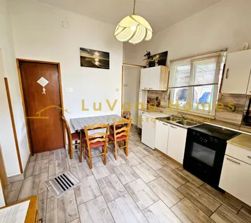 Podhum - Namješten stan (40m2) za 3 radnika, parking, blizina ind.Zone - cover