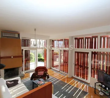 Zagreb, Šestine - obiteljska vila 550m2 s bazenom i velikim vrtom - cover