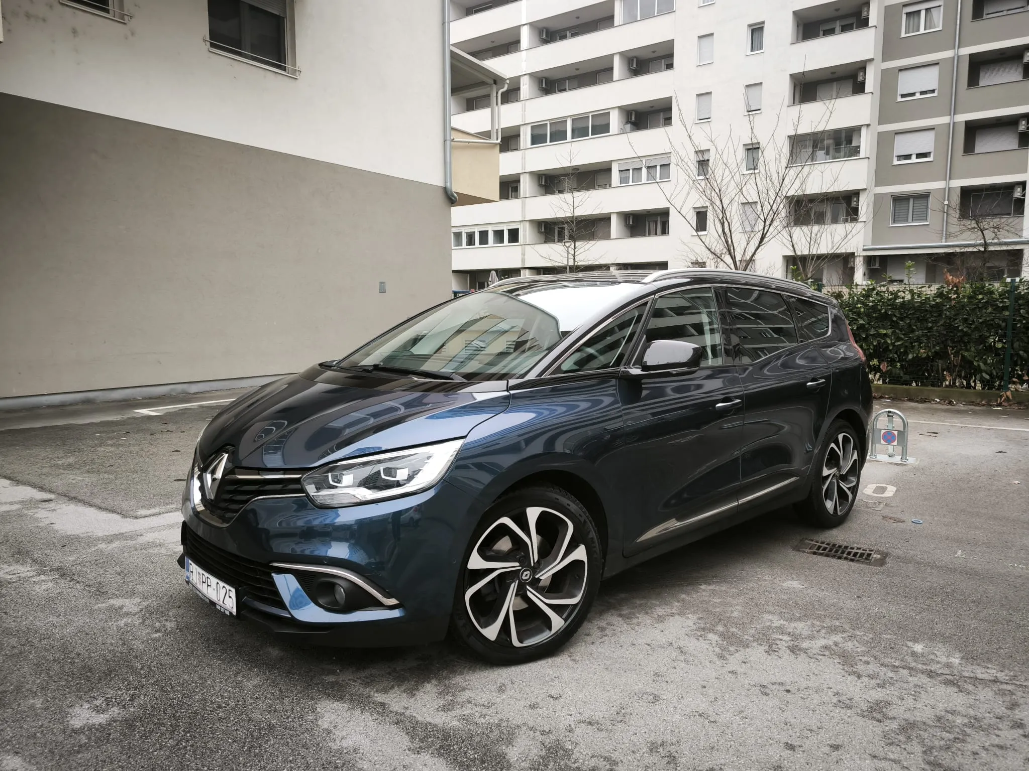 Renault Grand Scenic 1.5 dci , INTENS , 7 sjedala , PANORAMA - cover