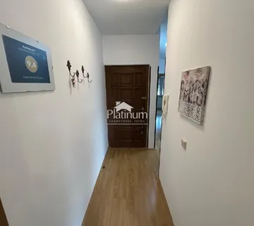 Istra, okolica Pule, lijepi dvosobni apartman na mansardi - cover