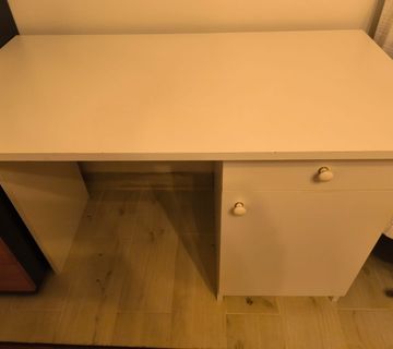 Pisaći stol - cover