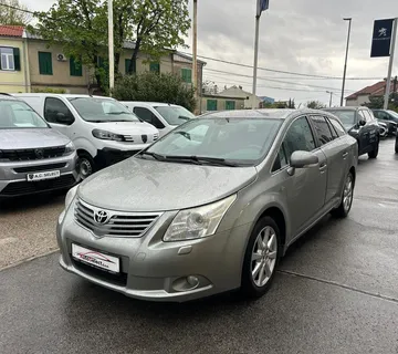 Toyota Avensis 2,2 D-4D 180 KS - GARANCIJA - SERVIS - REG.1.GOD.!! - cover