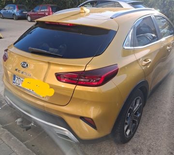 KIA Xceed 1,6 diesel,,km 74000,,god 2020 - cover