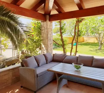 Kuća za odmor Beach house Beta - cover