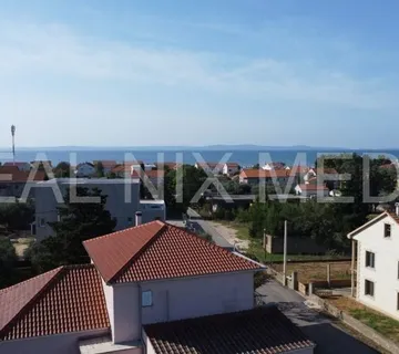 Privlaka- STAN SA KROVNOM TERASOM! POGLED NA MORE! 300 m do mora! - cover