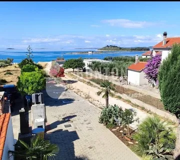 PAKOŠTANE-NAMJEŠTEN APARTMAN 120M OD MORA - cover