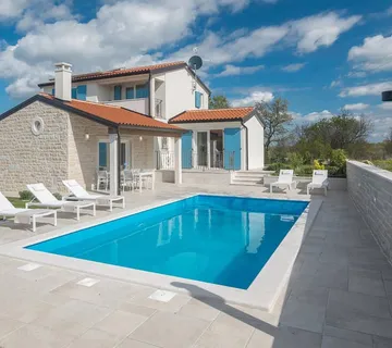 Villa Paulina - cover