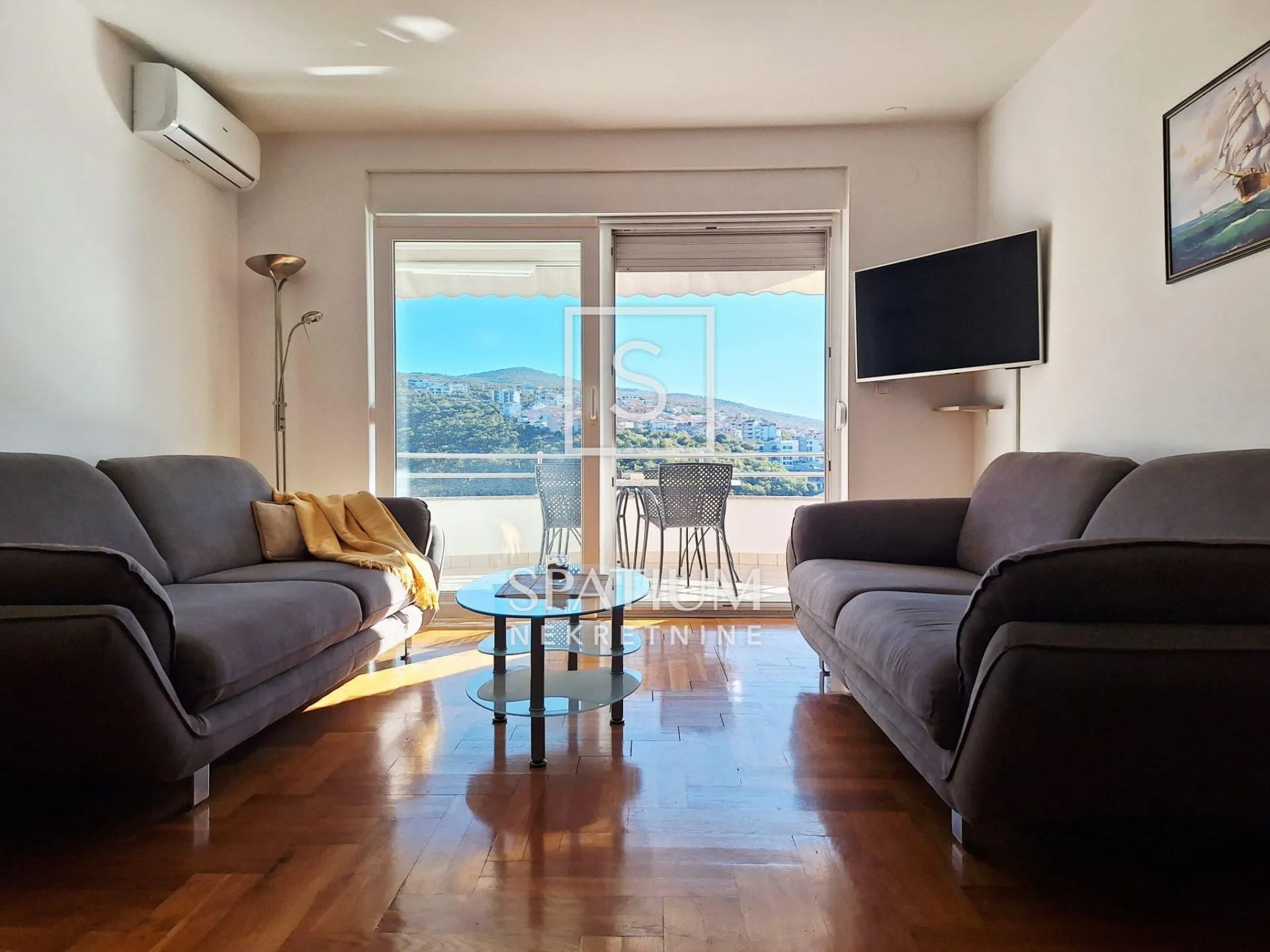 CRIKVENICA, SAMO KOD NAS STAN S POGLEDOM NA MORE - cover