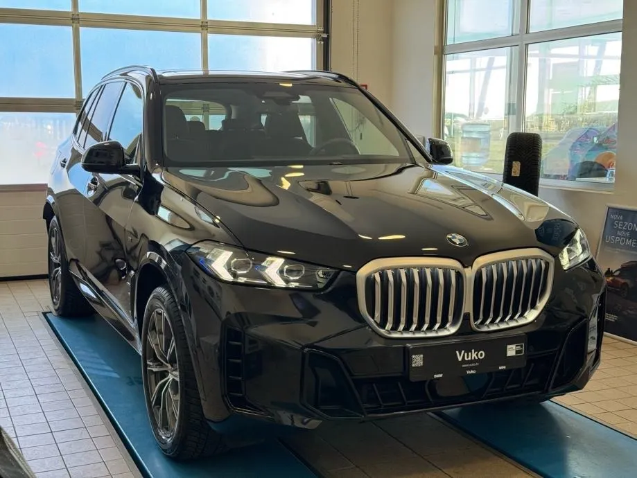 BMW X5 xDrive30d M-sport - cover