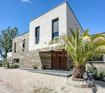 Istra, Buje - Vila sa bazenom, spa zonom i vrtom - cover