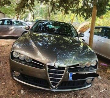 Alfa Romeo 159 sw automatik - cover