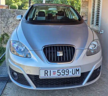 Seat altea  tsi . - cover