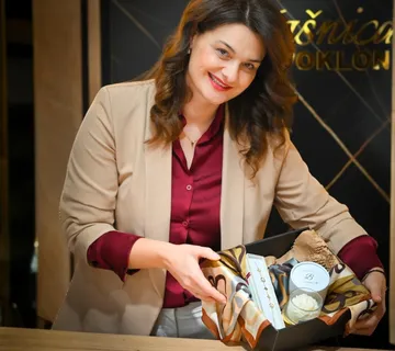 Poklon paket za žene “Dodir stila” - cover