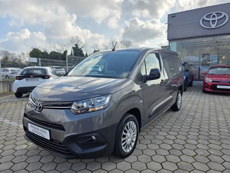 Toyota Proace City 1,5 D-4D 75 KW (102 KS) L2, 2022 god. - cover