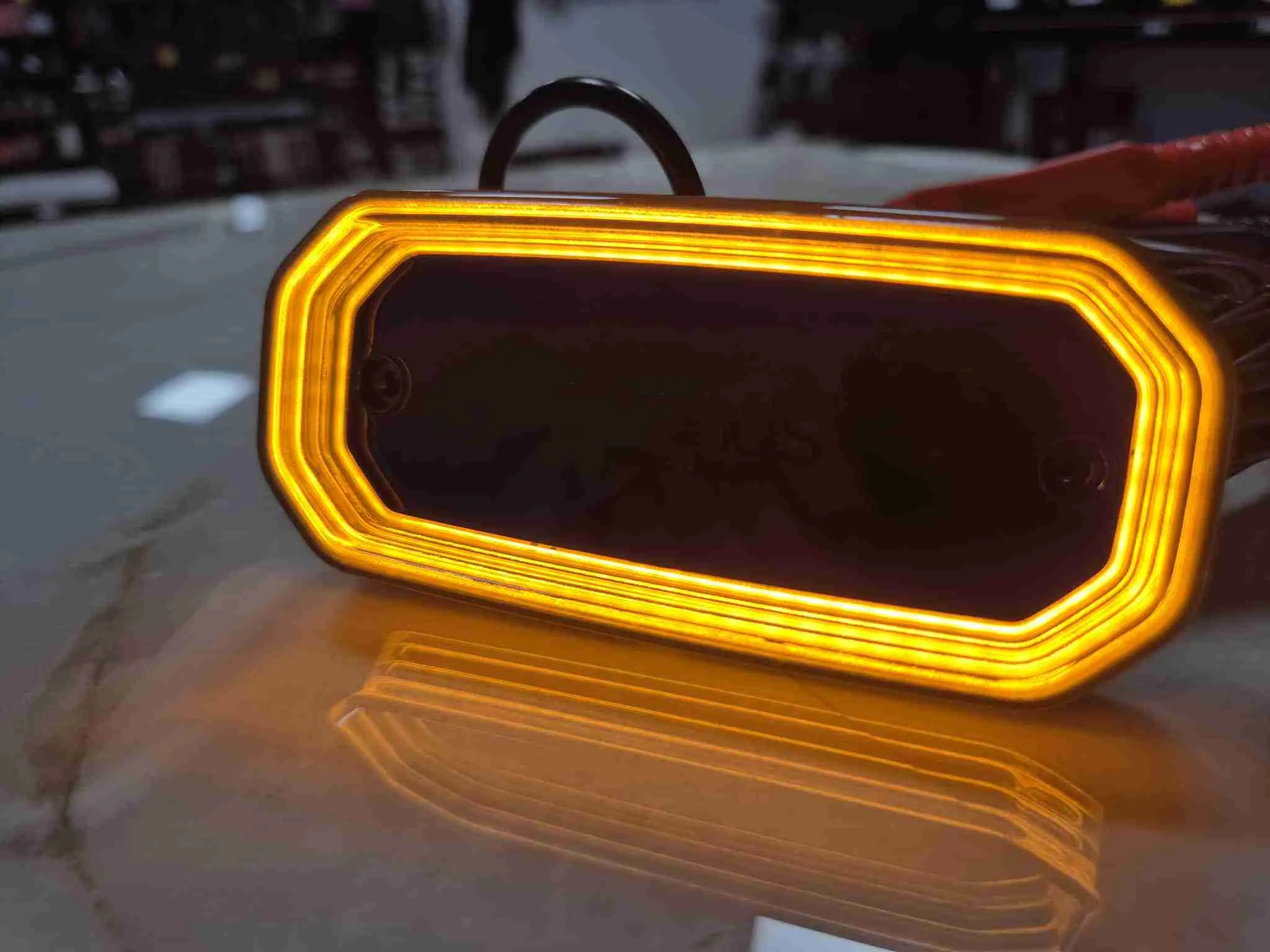 STRANDS-BOČNA OZNAKA U MJERILU - cover