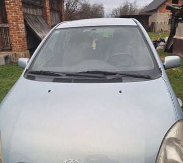 Toyota Yaris, 2004. godište, 1.3 Benzin - cover