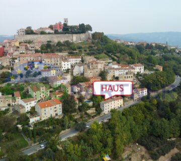 EKSKLUZIVNA PONUDA Stara kamena istarska kuća za adaptaciju, Motovun - cover