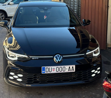 VW Golf 8 GTD - iQ Matrix - Alu 19 - ACC - Kamera - Nove gume - cover