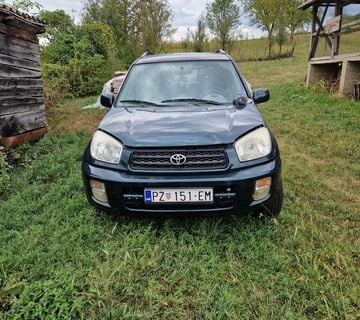 Rav 4 za dijelove - cover
