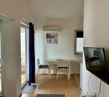 1,5-SOBNI APARTMAN (30 m2) S POGLEDOM NA MORE, NOVI VINODOLSKI - cover
