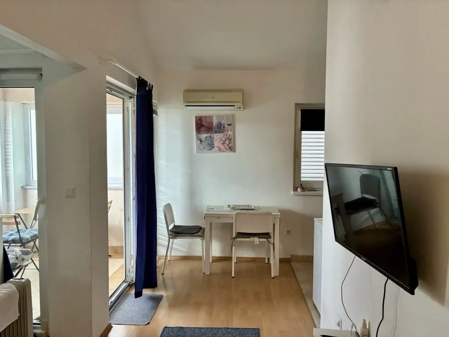 1,5-SOBNI APARTMAN (30 m2) S POGLEDOM NA MORE, NOVI VINODOLSKI - cover