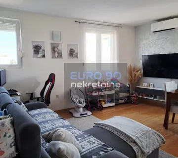 ZADAR/DIKLOVAC-NAMJEŠTEN JEDNOSOBAN STAN 1.KAT 49 M2 ,TOP LOKACIJA!! - cover