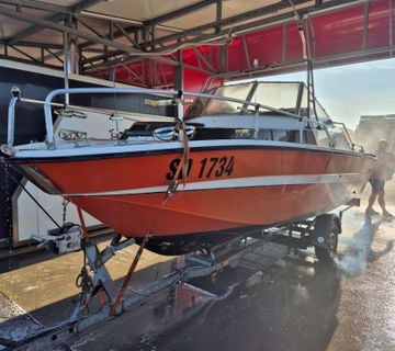 Brodica Rio 590 cabin  - cover