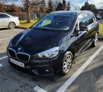 Bmw 218 D Active tourer - cover