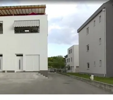 SOLIN MEZANOVAC POSLOVNI PROSTOR 36.06 M2 U PRIZEMLJU - cover