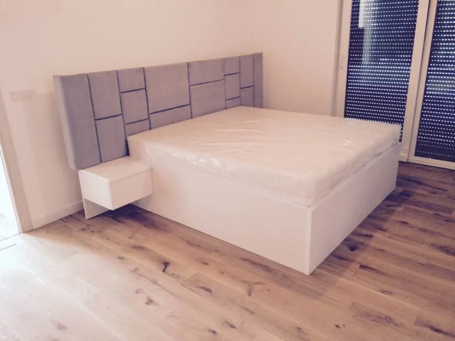 Bračni krevet - cover