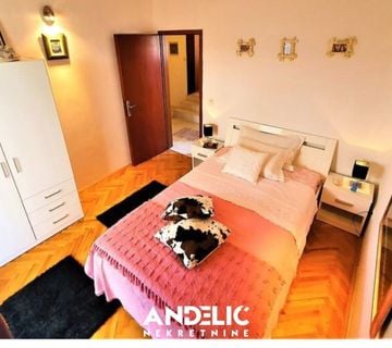 ČETVEROSOBNA KUĆA S BAZENOM - KAŠTEL KAMBELOVAC (prodaja) - cover