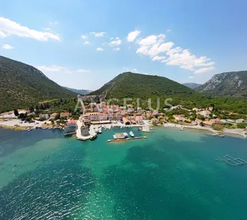 Pelješac, Mali Ston - jedinstvena kuća s mostom ispod zidina, 180 m2. (prodaja) - cover