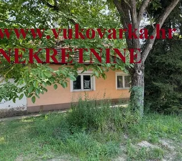 642.Vukovar, K. Zrinski 22 starija obiteljska kuća 75 m2, ok 1453 m2 - cover