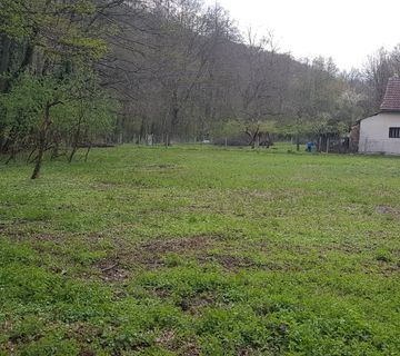 Gazije - Feričanci, 6981m2 građevinsko-šumsko zemljište, potok - šuma - cover