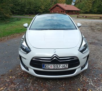 DS 5 automatik - cover