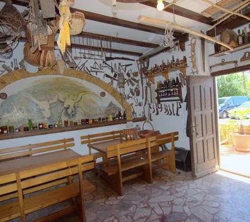 TAR-VABRIGA-KUĆA SA TRI STANA I POSLOVNIM PROSTOROM NA PRODAJI - cover