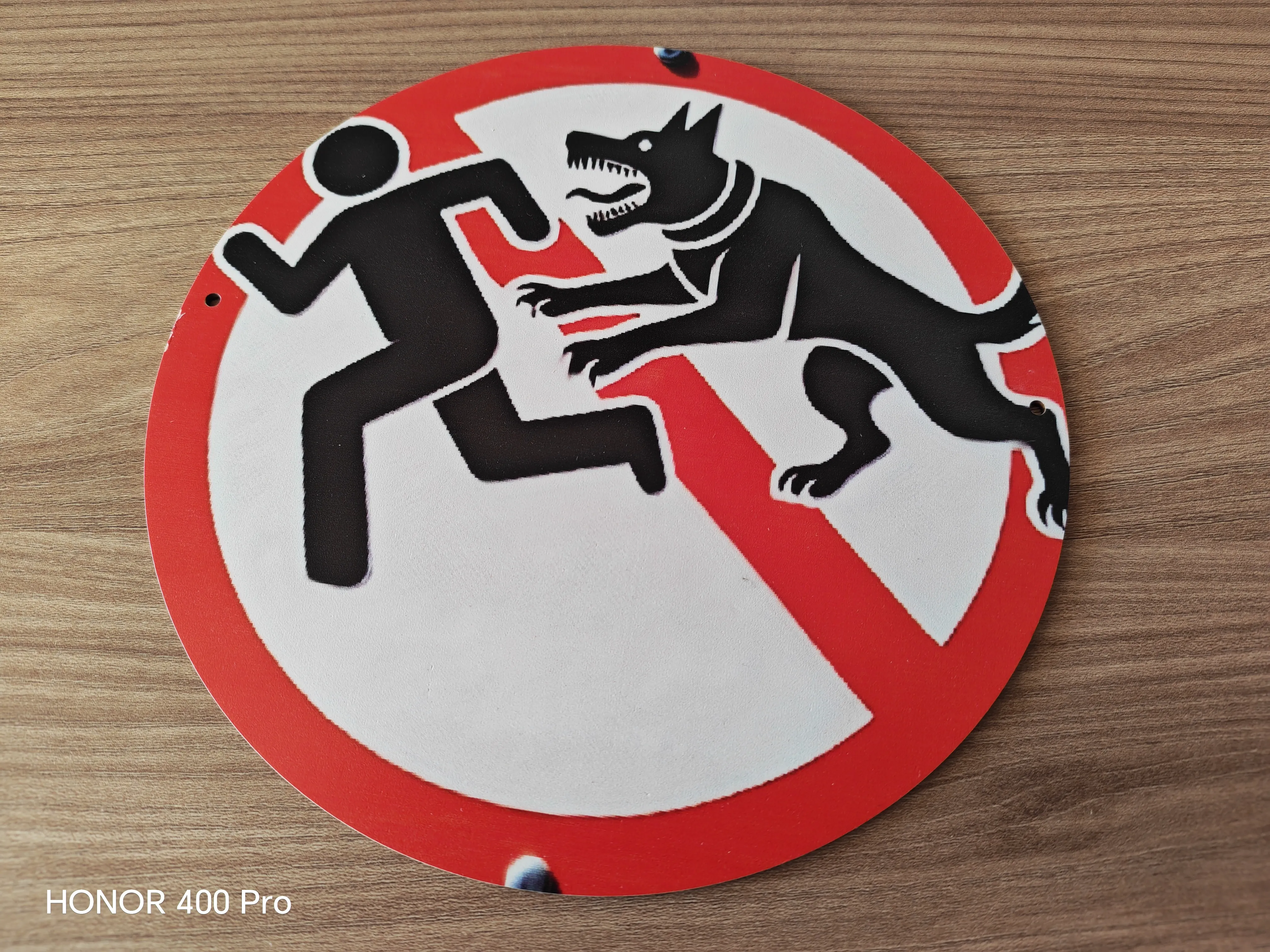 Oznaka oštar pas - cover