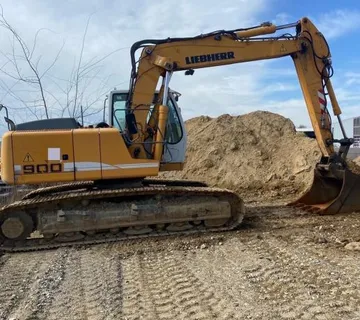 Liebherr R 900 C Litronic - cover