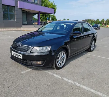 Škoda Octavia 1,6 TDI , DSG ,2013 g. 224000 km. KARTICE - cover