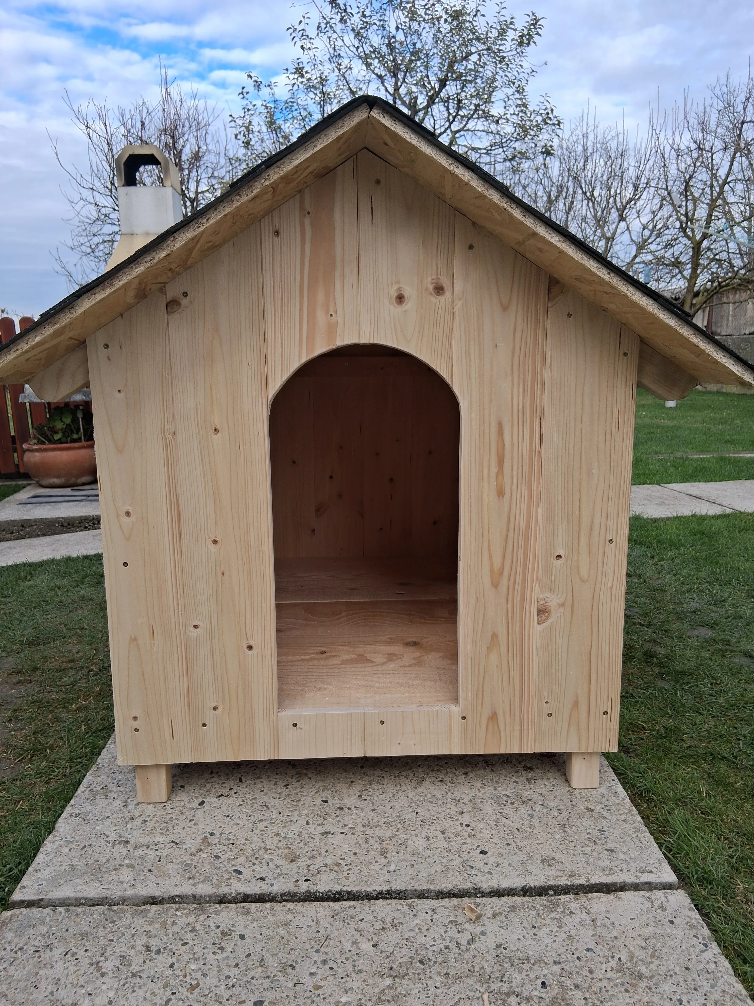 Kućica za većeg psa - cover