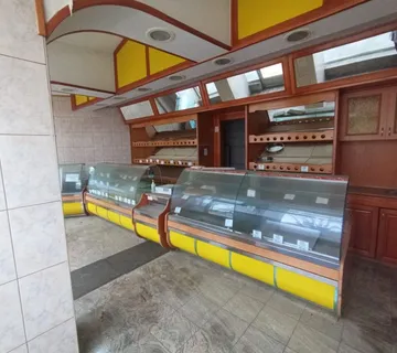 Poslovni prostor: Karlovac - KORZO - 40 m2 - ulični izlog - cover