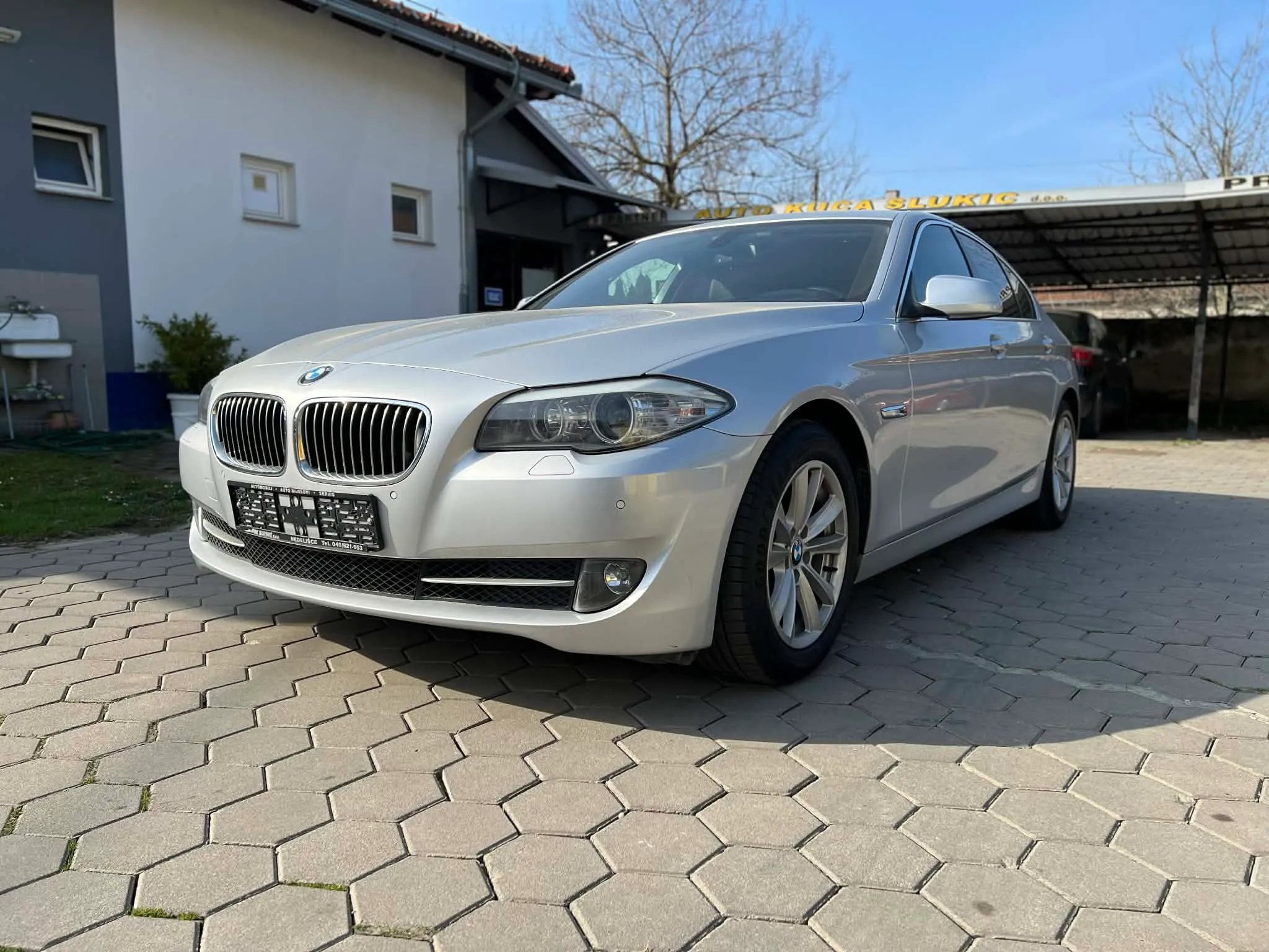 BMW serija 5 520d *Koža, Profi navigacija,..*Garancija 12 mjeseci* - cover